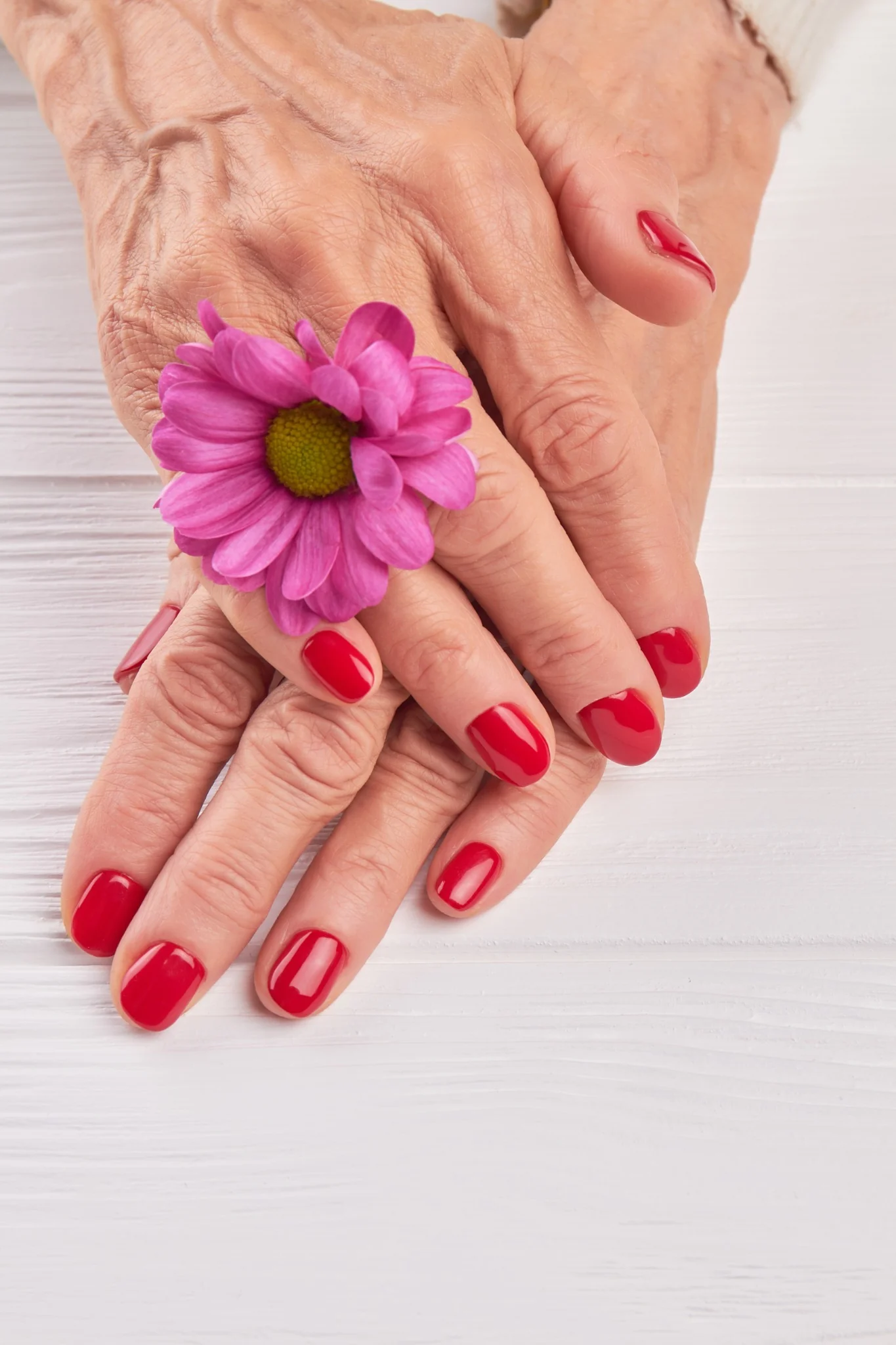 Servicio de uñas en galería de demostración